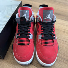 Load image into Gallery viewer, Jordan Toro 4s Size 7Y
