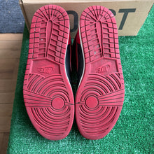 Load image into Gallery viewer, Jordan 2009 Bred 1s Size 13
