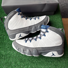 Load image into Gallery viewer, Jordan Flint 9s Size 9
