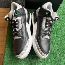 Load image into Gallery viewer, Jordan Green Glow 3s Size 12

