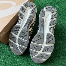 Load image into Gallery viewer, ASICS NYC-2055s Size 10.5
