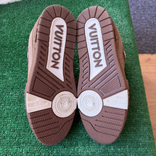 Load image into Gallery viewer, Louis Vuitton Trainers Size 6.5UK
