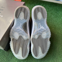 Load image into Gallery viewer, Jordan Cool Grey 11s Size 11
