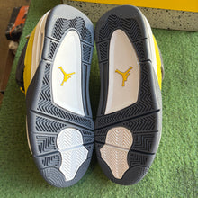 Load image into Gallery viewer, Jordan Lightning 4s Size 6Y
