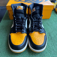 Load image into Gallery viewer, Jordan Taxi 1s Size 10
