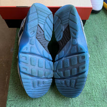 Load image into Gallery viewer, Nike Wolf Grey Star Blue Air Trainer Huaraches Size 9.5
