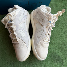 Load image into Gallery viewer, Adidas Bad Bunny 1.0s Size 8
