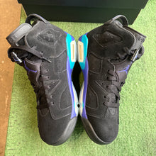 Load image into Gallery viewer, Jordan Aqua 6s Size 7Y
