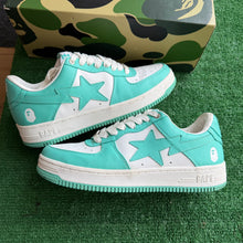 Load image into Gallery viewer, A Bathing Ape Teal Bapestas Size 9
