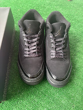 Load image into Gallery viewer, Jordan Black Cat 3s Size 9.5
