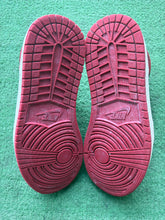 Load image into Gallery viewer, Jordan Lost and Found 1s Size 8
