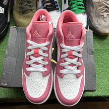 Load image into Gallery viewer, Jordan Desert Low 1s Size 7Y
