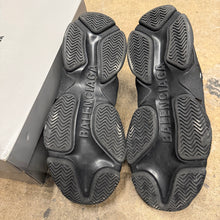 Load image into Gallery viewer, Balenciaga Triple S Size 45
