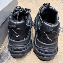 Load image into Gallery viewer, Balenciaga Triple S Size 45
