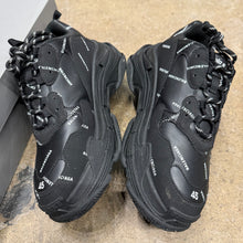 Load image into Gallery viewer, Balenciaga Triple S Size 45
