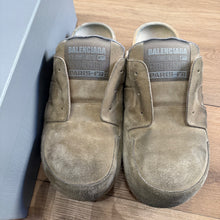 Load image into Gallery viewer, Balenciaga Dumbo Mules Size 45
