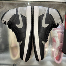 Load image into Gallery viewer, Jordan Shadow 1s Size 8.5

