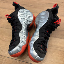 Load image into Gallery viewer, Nike Crimson Foamposite Pros Size 10.5
