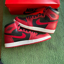Load image into Gallery viewer, Jordan Varsity Red 85 High 1s Size 10.5
