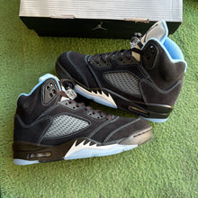 Load image into Gallery viewer, Jordan University Blue 5s Size 7
