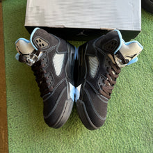 Load image into Gallery viewer, Jordan University Blue 5s Size 7
