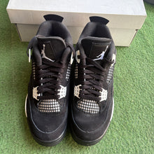Load image into Gallery viewer, Jordan White Thunder 4s Size 7
