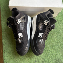 Load image into Gallery viewer, Jordan White Thunder 4s Size 7
