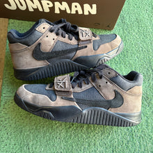 Load image into Gallery viewer, Jordan Travis Scott Mocha Jumpman Jacks Size 8
