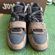 Load image into Gallery viewer, Jordan Travis Scott Mocha Jumpman Jacks Size 8
