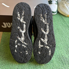 Load image into Gallery viewer, Jordan Travis Scott Mocha Jumpman Jacks Size 8
