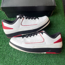 Load image into Gallery viewer, Jordan Chicago Low 2s Size 10.5
