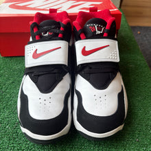 Load image into Gallery viewer, Nike 49ers Air Diamond Turfs Size 10.5
