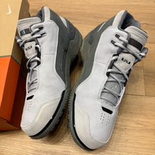 Load image into Gallery viewer, Nike Zoom Generations Size 13
