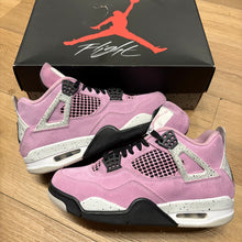 Load image into Gallery viewer, Jordan Orchid 4s Size 9W/7.5M
