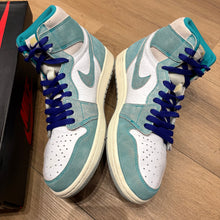 Load image into Gallery viewer, Jordan Turbo Green 1s Size 10.5
