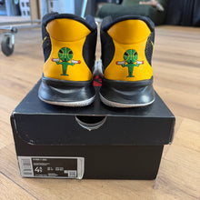 Load image into Gallery viewer, Nike Kyrie Raygun 7s Size 4.5Y
