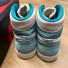 Load image into Gallery viewer, Jordan Turbo Green 1s Size 10.5
