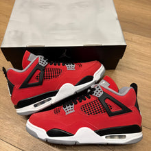 Load image into Gallery viewer, Jordan Toro 4s Size 8
