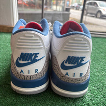 Load image into Gallery viewer, Jordan True Blue 3 Size 13
