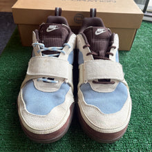 Load image into Gallery viewer, Nike Travis Scott Field Jaxx Size 12
