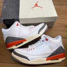 Load image into Gallery viewer, Jordan Georgia Peach 3s Size 11W/9.5M

