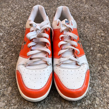 Load image into Gallery viewer, Vintage Reebok Cleveland Browns Sneakers Size 11
