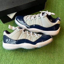 Load image into Gallery viewer, Jordan Georgetown 11 Lows Size 10.5
